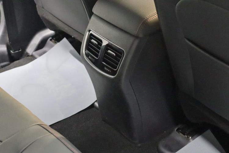 Used Haval M6 2019 1.5T DCT Two-Wheel Drive Value Edition China VI Standard Interior 11