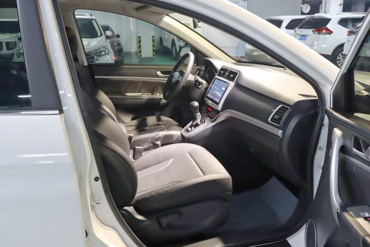 Used Haval M6 2019 1.5T DCT Two-Wheel Drive Value Edition China VI Standard Interior 12