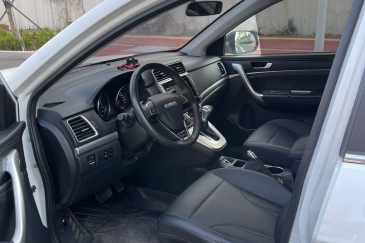 Used Haval M6 2019 1.5T DCT Two-Wheel Drive Elite Version China VI Standard Interior 2