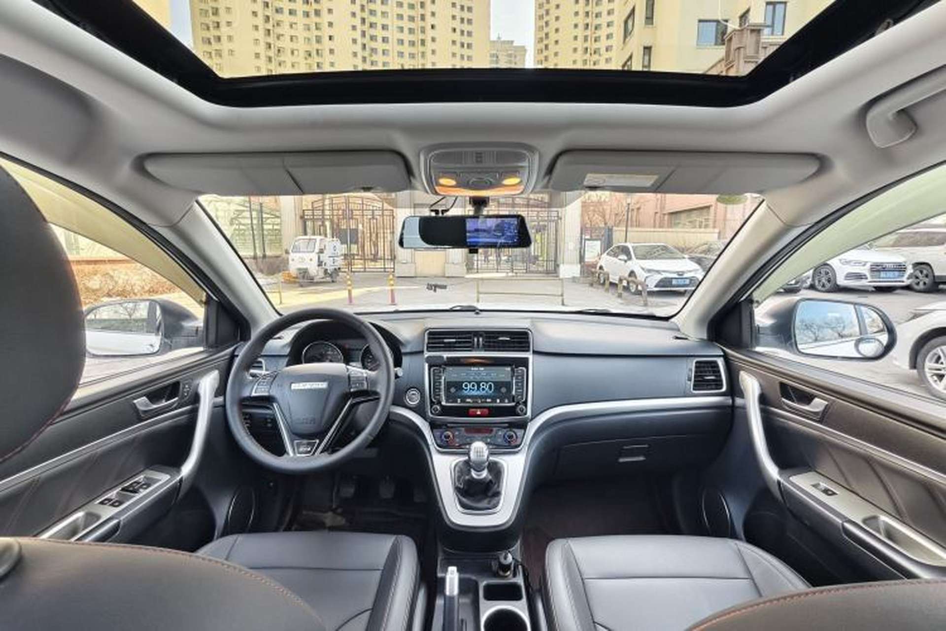Used Haval M6 2019 1.5T Manual Two-Wheel Drive Elite Version China VI Standard Interior 2