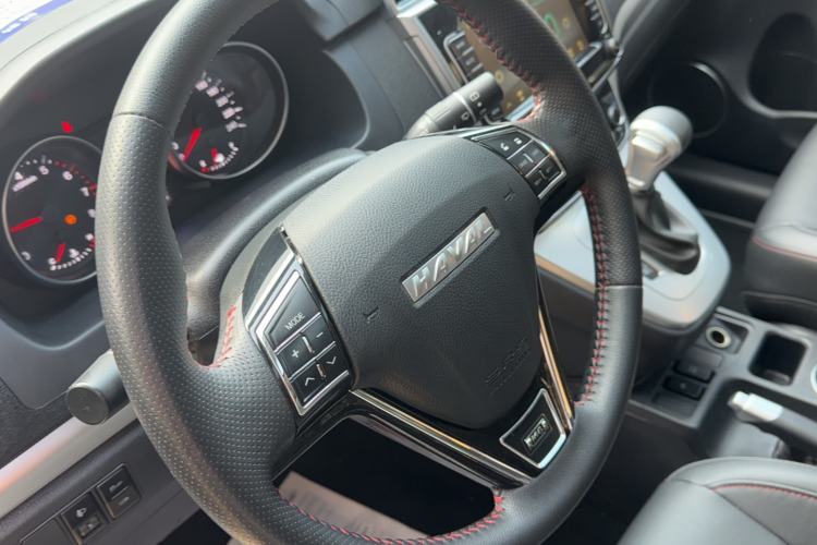 Used Haval M6 2019 1.5T DCT Two-Wheel Drive Elite Version China VI Standard Interior 2