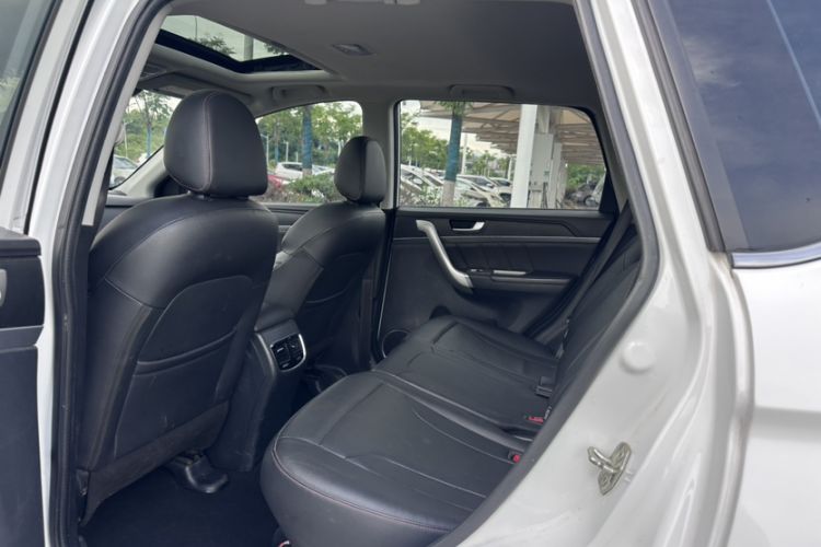 Used Haval M6 2019 1.5T DCT Two-Wheel Drive Value Edition China VI Standard Interior 2