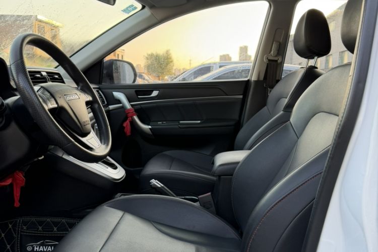 Used Haval M6 2019 1.5T DCT Two-Wheel Drive Value Edition China VI Standard Interior 3