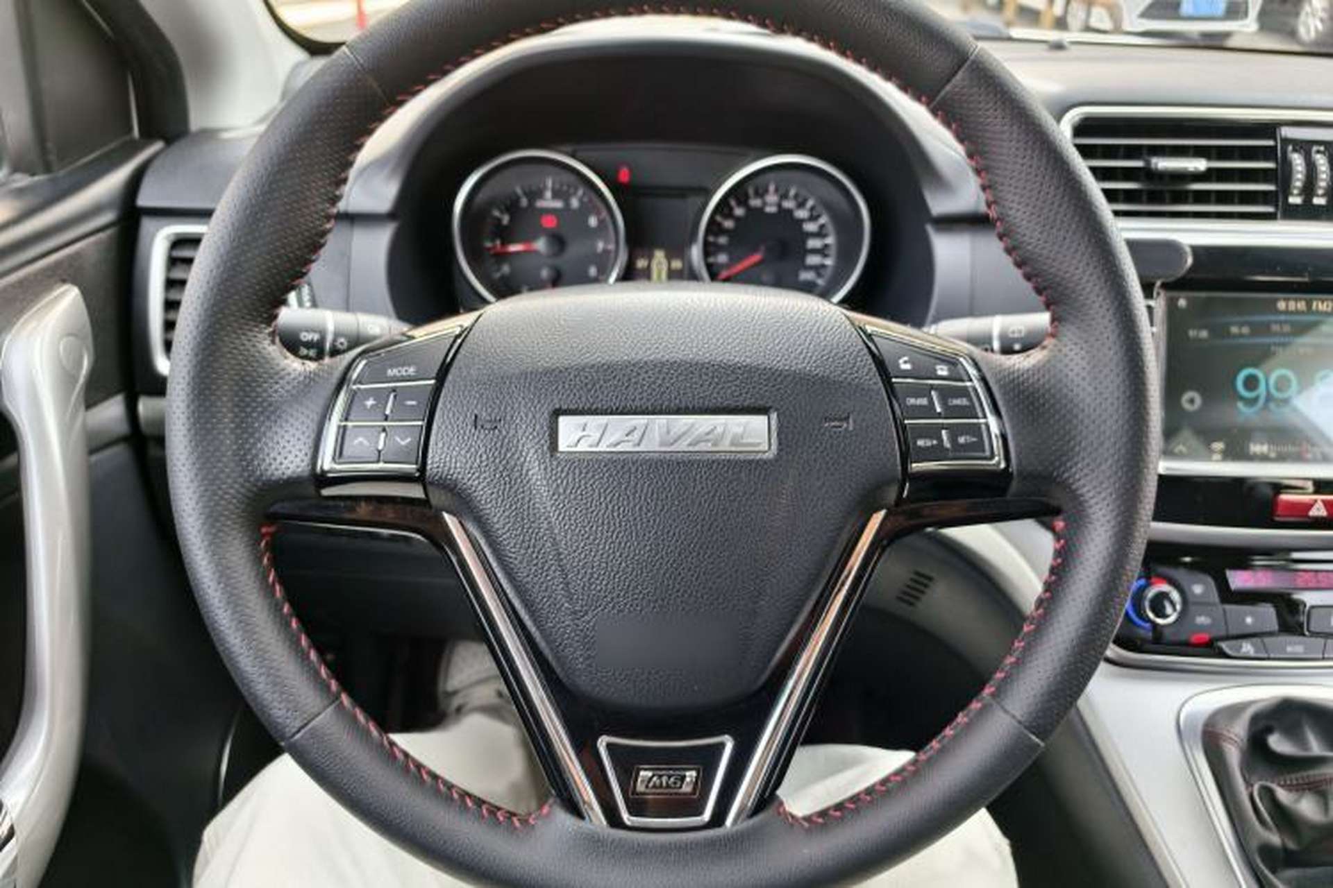 Used Haval M6 2019 1.5T Manual Two-Wheel Drive Elite Version China VI Standard Interior 3