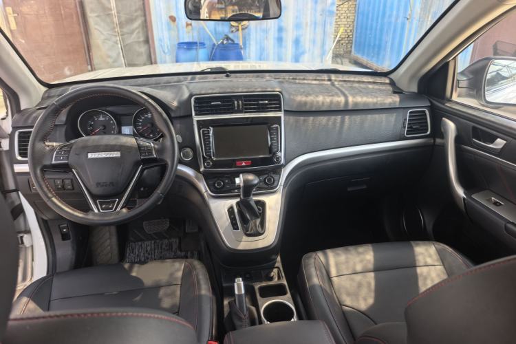 Used Haval M6 2019 1.5T DCT Two-Wheel Drive Elite Version China VI Standard Interior 3