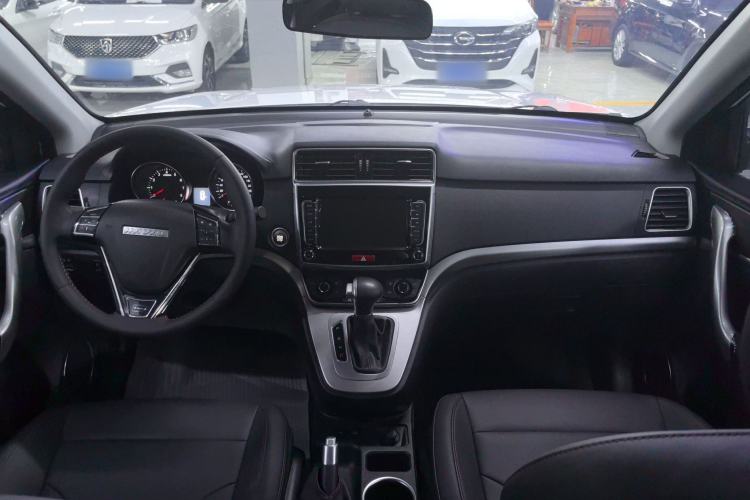 Used Haval M6 2019 1.5T DCT Two-Wheel Drive Elite Version China VI Standard Interior 3