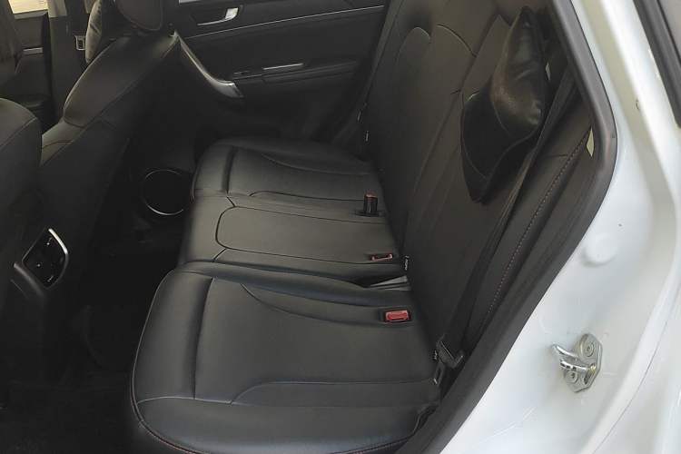 Used Haval M6 2019 1.5T DCT Two-Wheel Drive Value Edition China VI Standard Interior 4