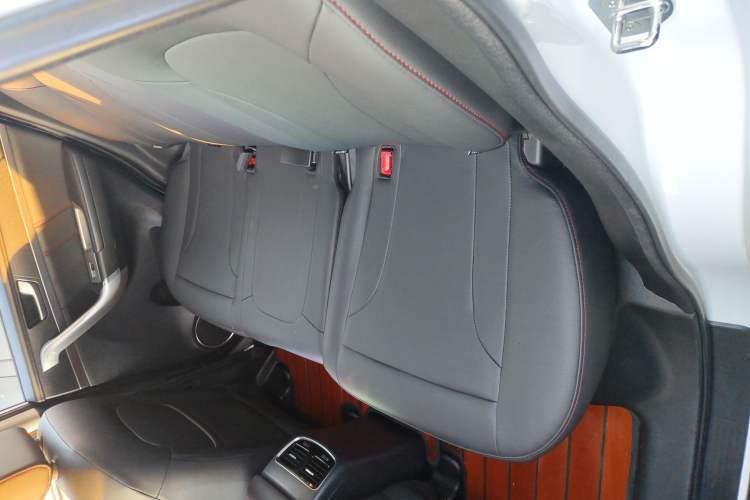 Used Haval M6 2019 1.5T DCT Two-Wheel Drive Value Edition China VI Standard Interior 4