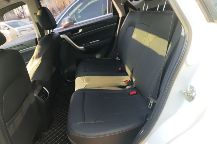 Used Haval M6 2019 1.5T DCT Two-Wheel Drive Elite Version China VI Standard Interior 4