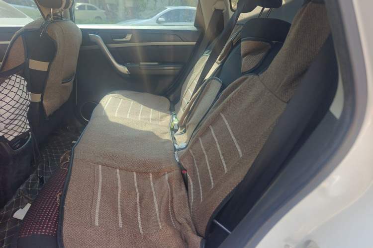 Used Haval M6 2019 1.5T Manual Two-Wheel Drive Urban Version China VI Standard Interior 4