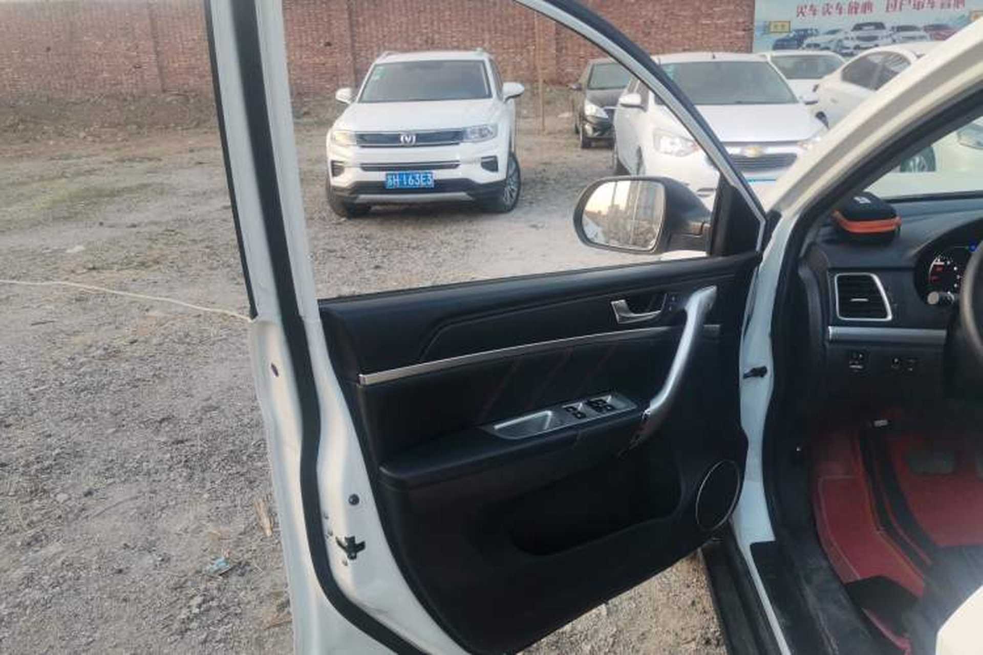 Used Haval M6 2019 1.5T DCT Two-Wheel Drive Elite Version China VI Standard Interior 4