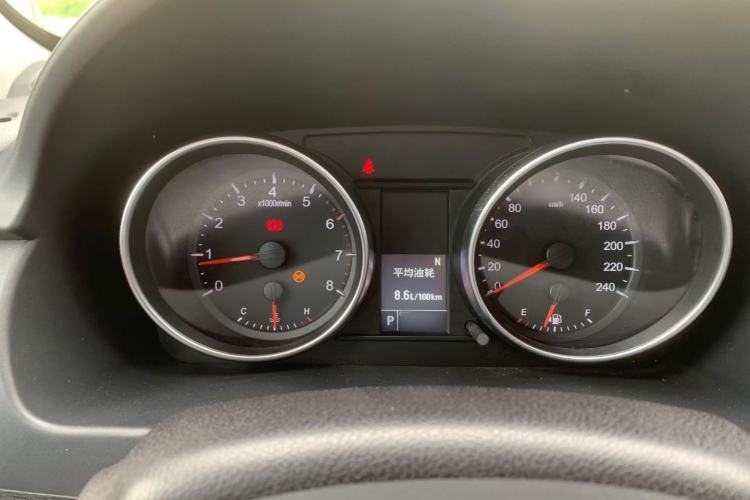 Used Haval M6 2019 1.5T DCT Two-Wheel Drive Elite Version China VI Standard Interior 4