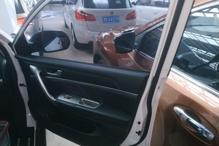 Used Haval M6 2019 1.5T DCT Two-Wheel Drive Value Edition China VI Standard Interior 5
