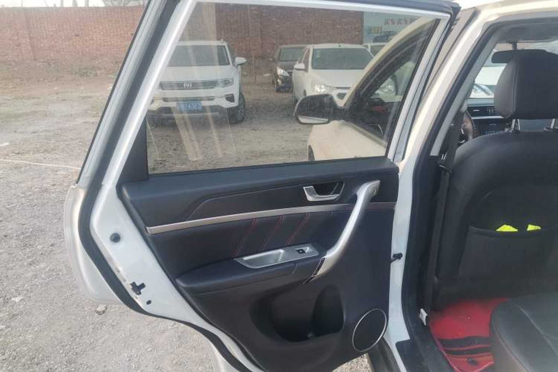 Used Haval M6 2019 1.5T DCT Two-Wheel Drive Elite Version China VI Standard Interior 5