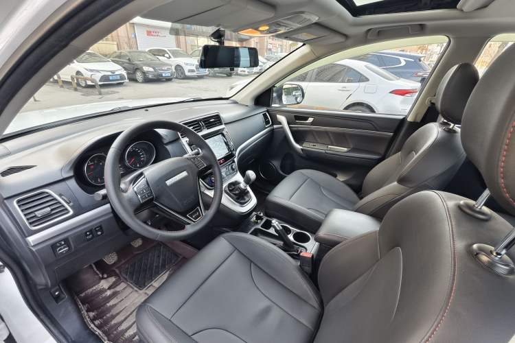Used Haval M6 2019 1.5T Manual Two-Wheel Drive Elite Version China VI Standard Interior 7