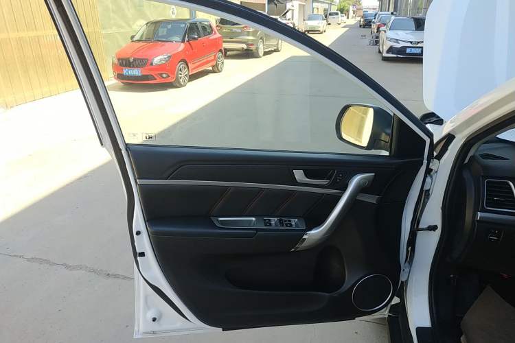 Used Haval M6 2019 1.5T DCT Two-Wheel Drive Value Edition China VI Standard Interior 7