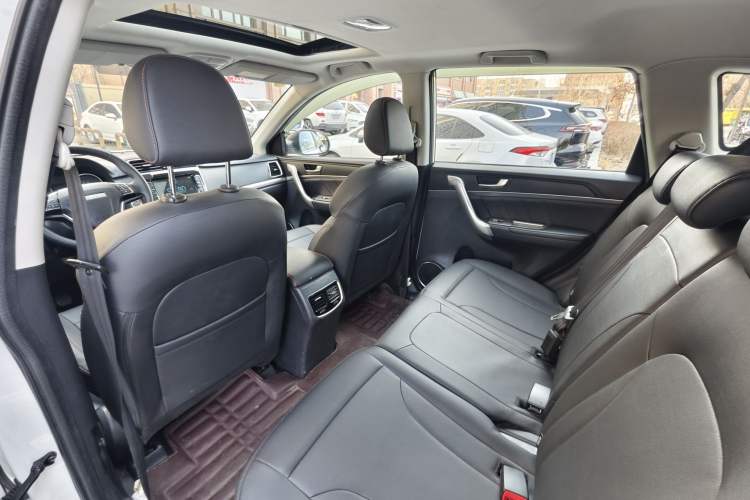 Used Haval M6 2019 1.5T Manual Two-Wheel Drive Elite Version China VI Standard Interior 8
