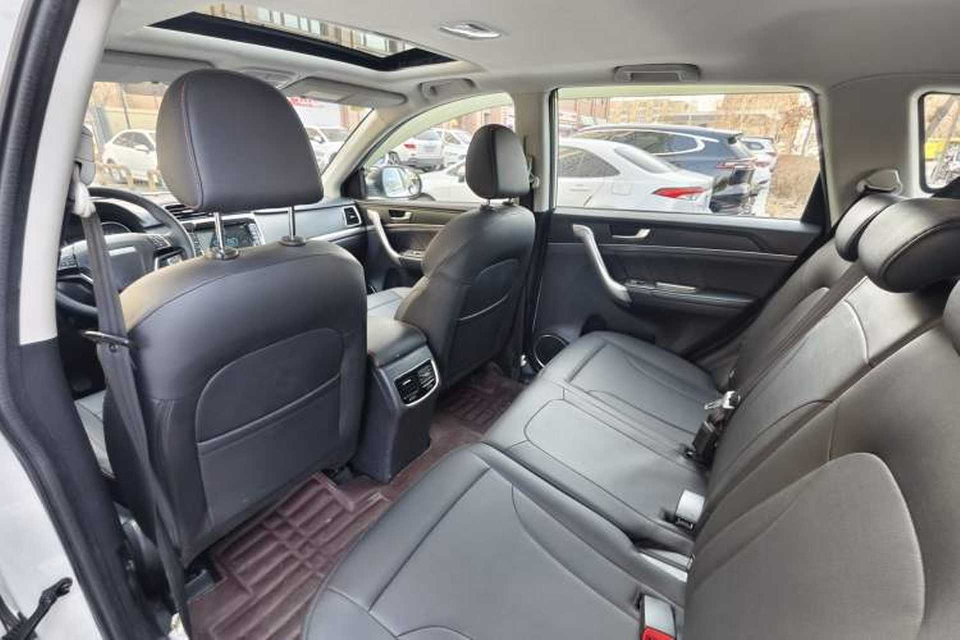 Used Haval M6 2019 1.5T Manual Two-Wheel Drive Elite Version China VI Standard Interior 8