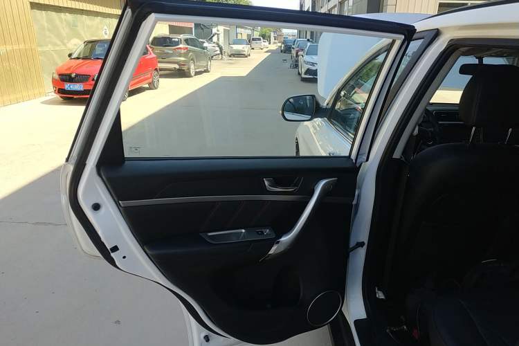 Used Haval M6 2019 1.5T DCT Two-Wheel Drive Value Edition China VI Standard Interior 8
