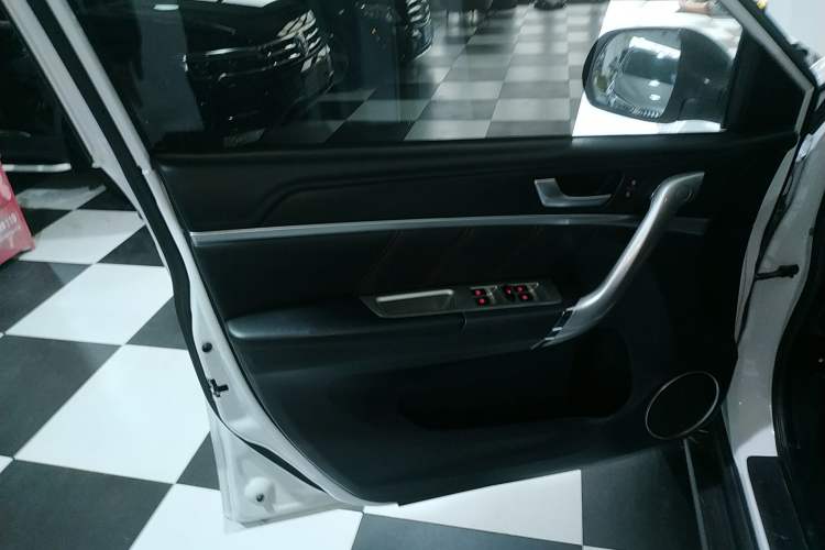 Used Haval M6 2019 1.5T DCT Two-Wheel Drive Value Edition China VI Standard Left Front Door Interior