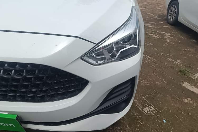 Used Haval M6 2019 1.5T DCT Two-Wheel Drive Value Edition China VI Standard Left Front Headlight