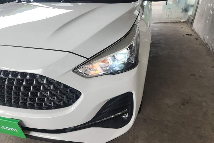 Used Haval M6 2019 1.5T DCT Two-Wheel Drive Elite Version China V Standard Left Front Headlight