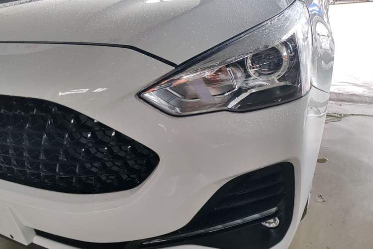 Used Haval M6 2019 1.5T DCT Two-Wheel Drive Elite Version China VI Standard Left Front Headlight
