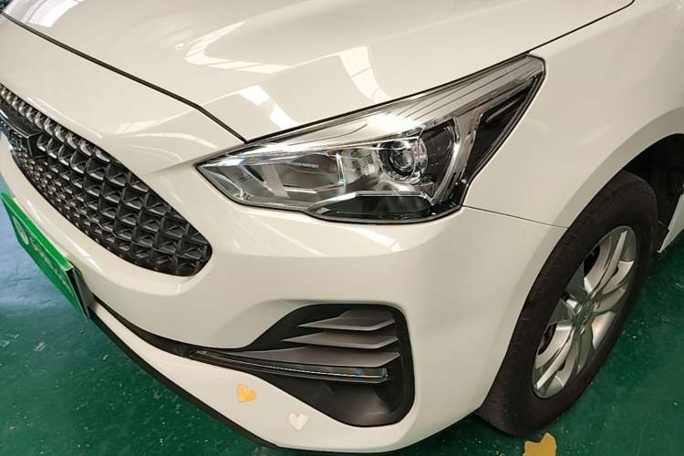 Used Haval M6 2019 1.5T DCT Two-Wheel Drive Value Edition China VI Standard Left Front Headlight
