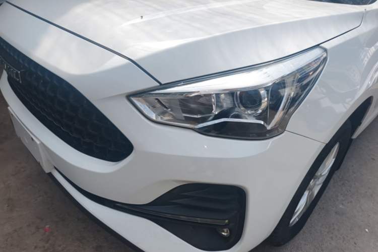 Used Haval M6 2019 1.5T Manual Two-Wheel Drive Elite Version China VI Standard Left Front Headlight