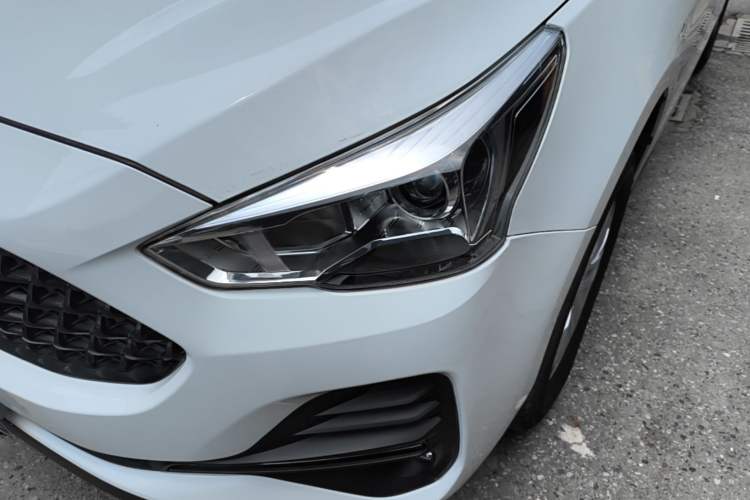 Used Haval M6 2019 1.5T DCT Two-Wheel Drive Elite Version China V Standard Left Front Headlight