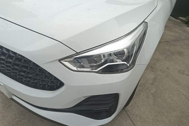Used Haval M6 2019 1.5T DCT Two-Wheel Drive Value Edition China VI Standard Left Front Headlight