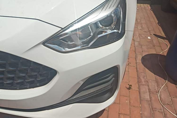 Used Haval M6 2019 1.5T DCT Two-Wheel Drive Value Edition China VI Standard Left Front Headlight