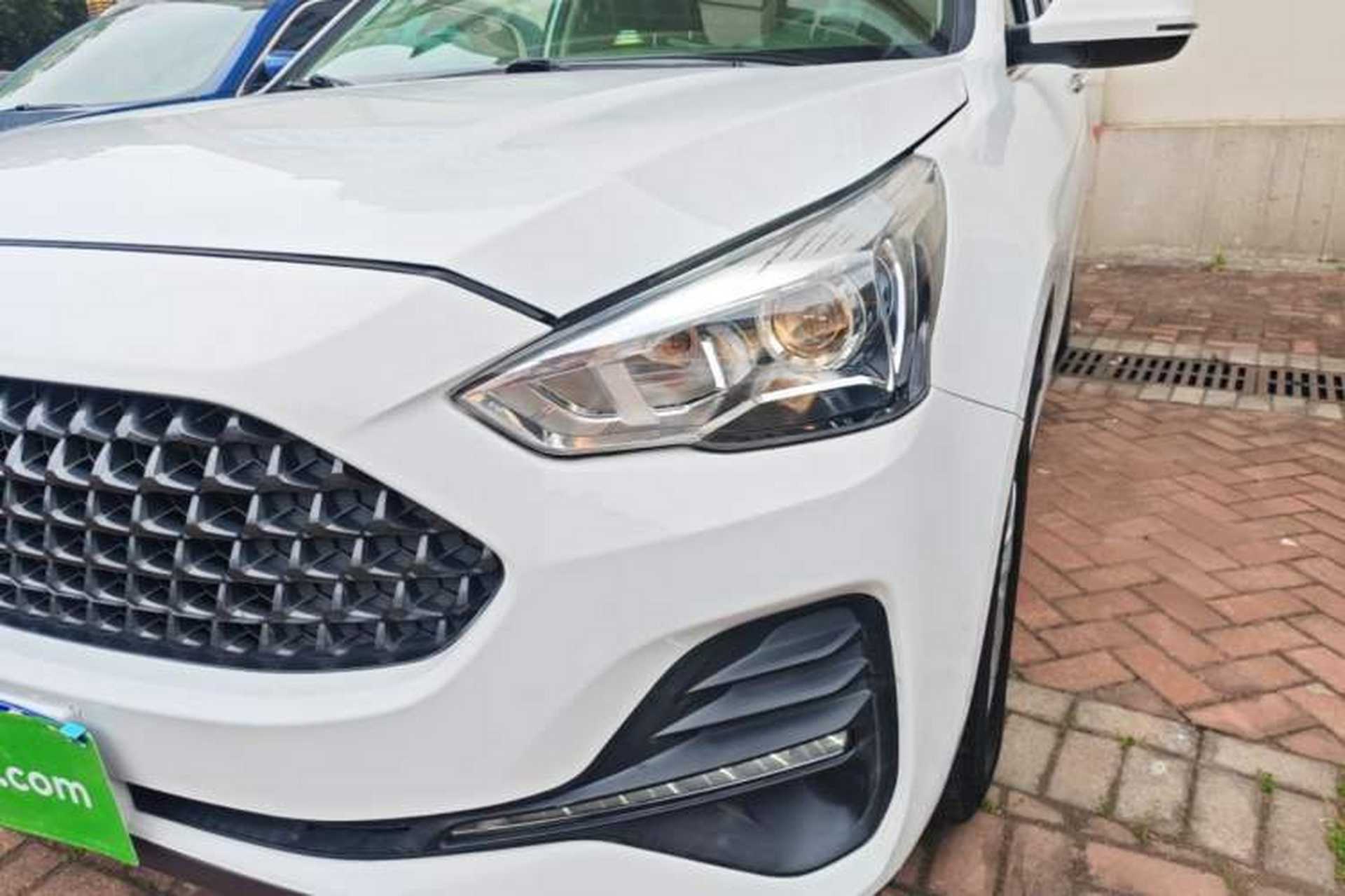 Used Haval M6 2019 1.5T DCT Two-Wheel Drive Urban Version China VI Standard Left Front Headlight