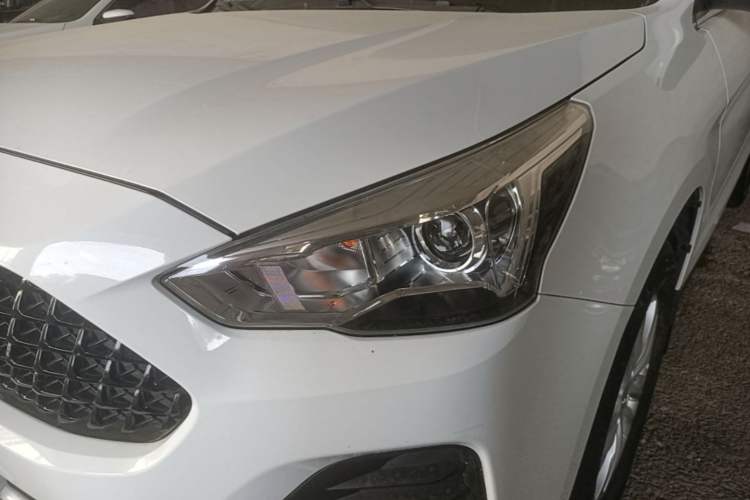 Used Haval M6 2019 1.5T DCT Two-Wheel Drive Elite Version China VI Standard Left Front Headlight