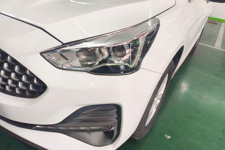 Used Haval M6 2019 1.5T Manual Two-Wheel Drive Urban Version China VI Standard Left Front Headlight