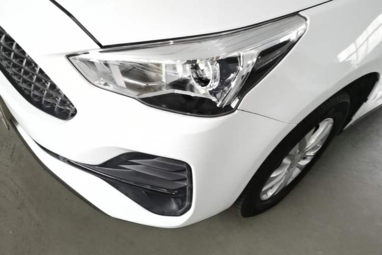 Used Haval M6 2019 1.5T DCT Two-Wheel Drive Value Edition China VI Standard Left Front Headlight