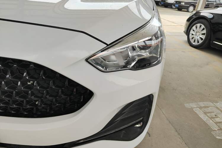 Used Haval M6 2019 1.5T DCT Two-Wheel Drive Elite Version China VI Standard Left Front Headlight