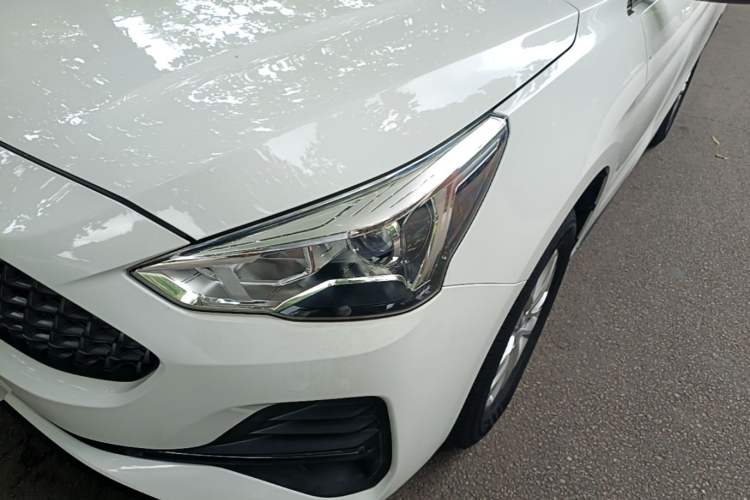 Used Haval M6 2019 1.5T DCT Two-Wheel Drive Value Edition China VI Standard Left Front Headlight