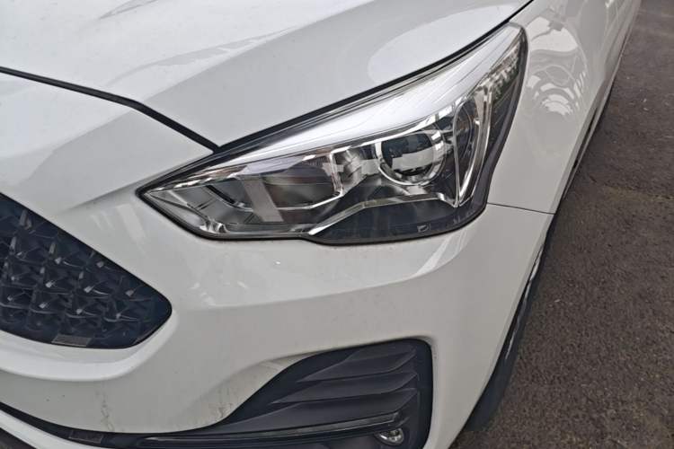 Used Haval M6 2019 1.5T DCT Two-Wheel Drive Elite Version China VI Standard Left Front Headlight