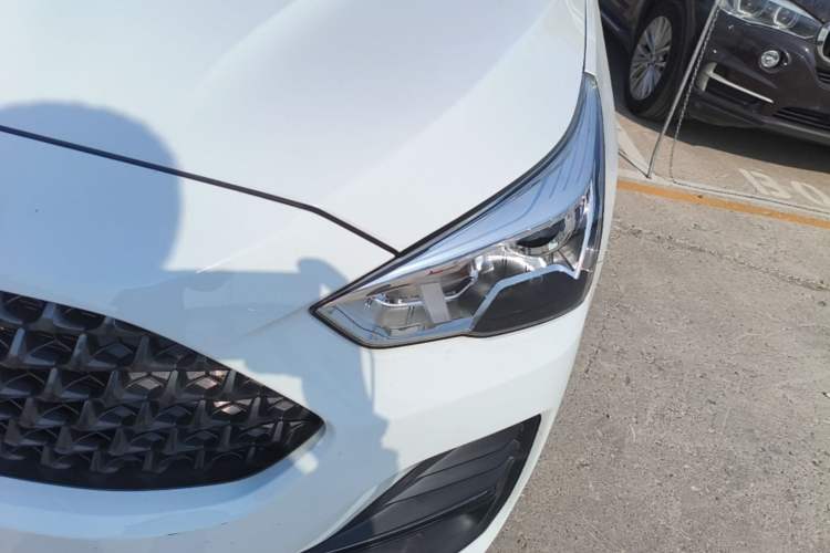 Used Haval M6 2019 1.5T DCT Two-Wheel Drive Value Edition China VI Standard Left Front Headlight