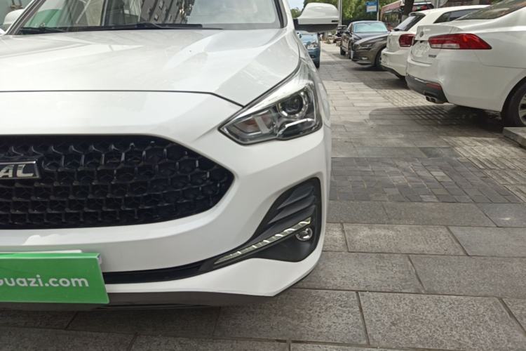 Used Haval M6 2019 1.5T DCT Two-Wheel Drive Elite Version China VI Standard Left Front Headlight