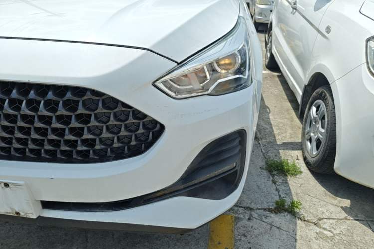 Used Haval M6 2019 1.5T DCT Two-Wheel Drive Value Edition China VI Standard Left Front Headlight