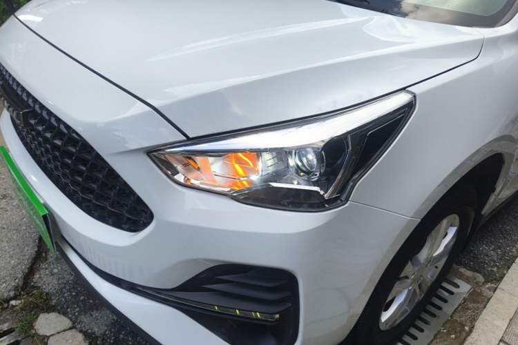 Used Haval M6 2019 1.5T DCT Two-Wheel Drive Value Edition China VI Standard Left Front Headlight