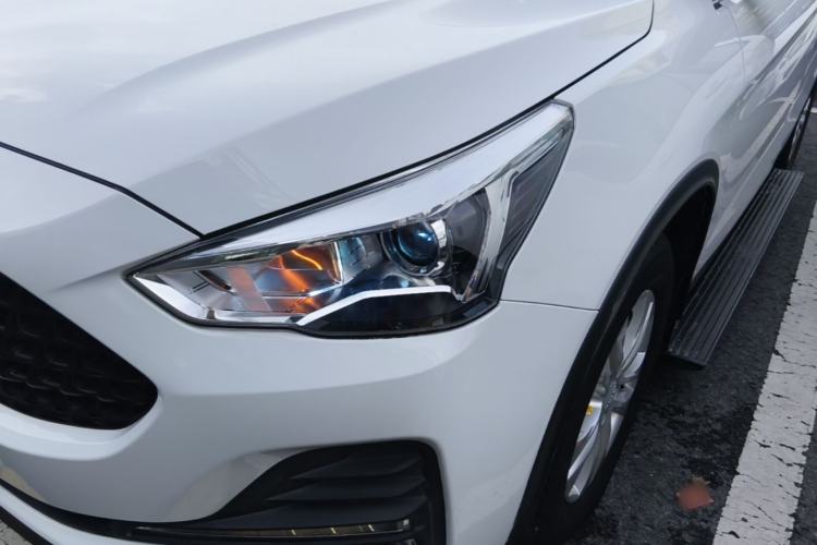 Used Haval M6 2019 1.5T DCT Two-Wheel Drive Elite Version China VI Standard Left Front Headlight