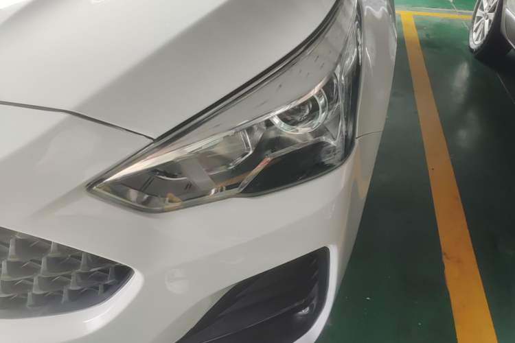 Used Haval M6 2019 1.5T DCT Two-Wheel Drive Elite Version China VI Standard Left Front Headlight