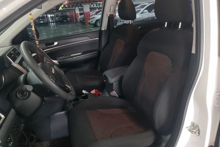 Used Haval M6 2019 1.5T Manual Two-Wheel Drive Urban Version China VI Standard Left Front Seat