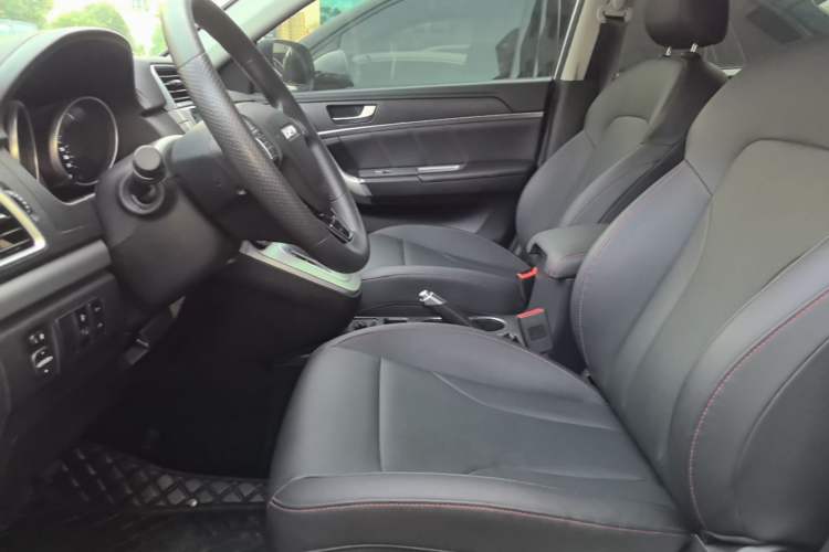 Used Haval M6 2019 1.5T DCT Two-Wheel Drive Value Edition China VI Standard Left Front Seat