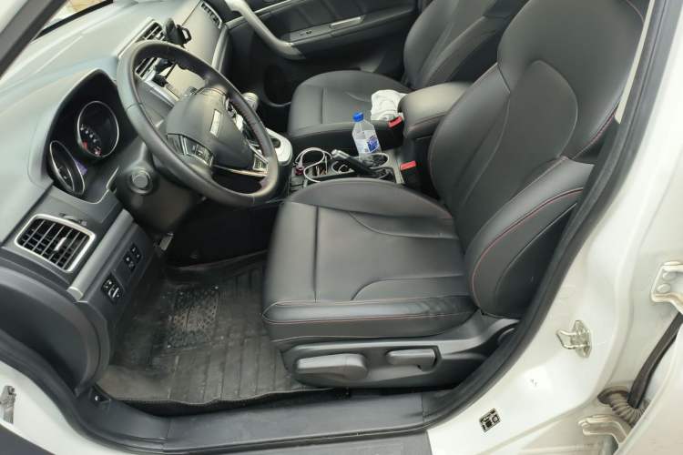 Used Haval M6 2019 1.5T DCT Two-Wheel Drive Elite Version China VI Standard Left Front Seat