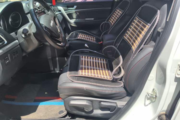 Used Haval M6 2019 1.5T DCT Two-Wheel Drive Elite Version China VI Standard Left Front Seat