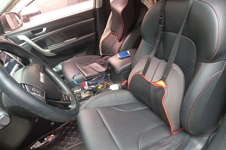 Used Haval M6 2019 1.5T DCT Two-Wheel Drive Value Edition China VI Standard Left Front Seat